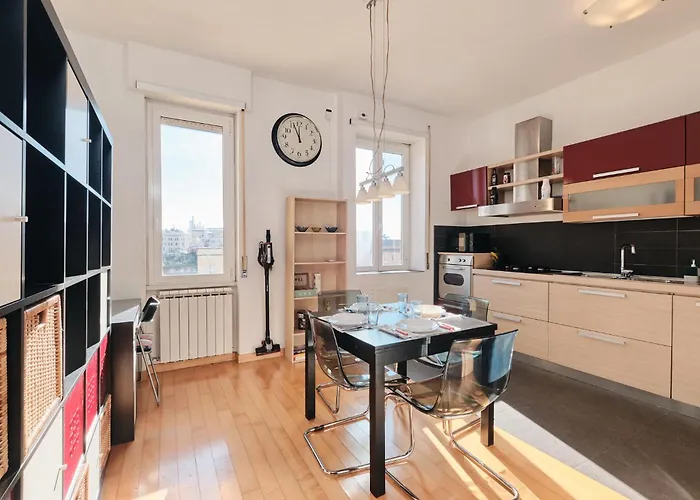Near The Colosseum - Balcony With A View Of Apartamento Roma